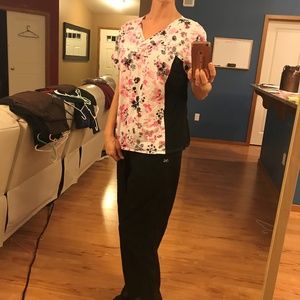 Lg Scrub Cherokee Flexible Pink Print w/NRG Pants